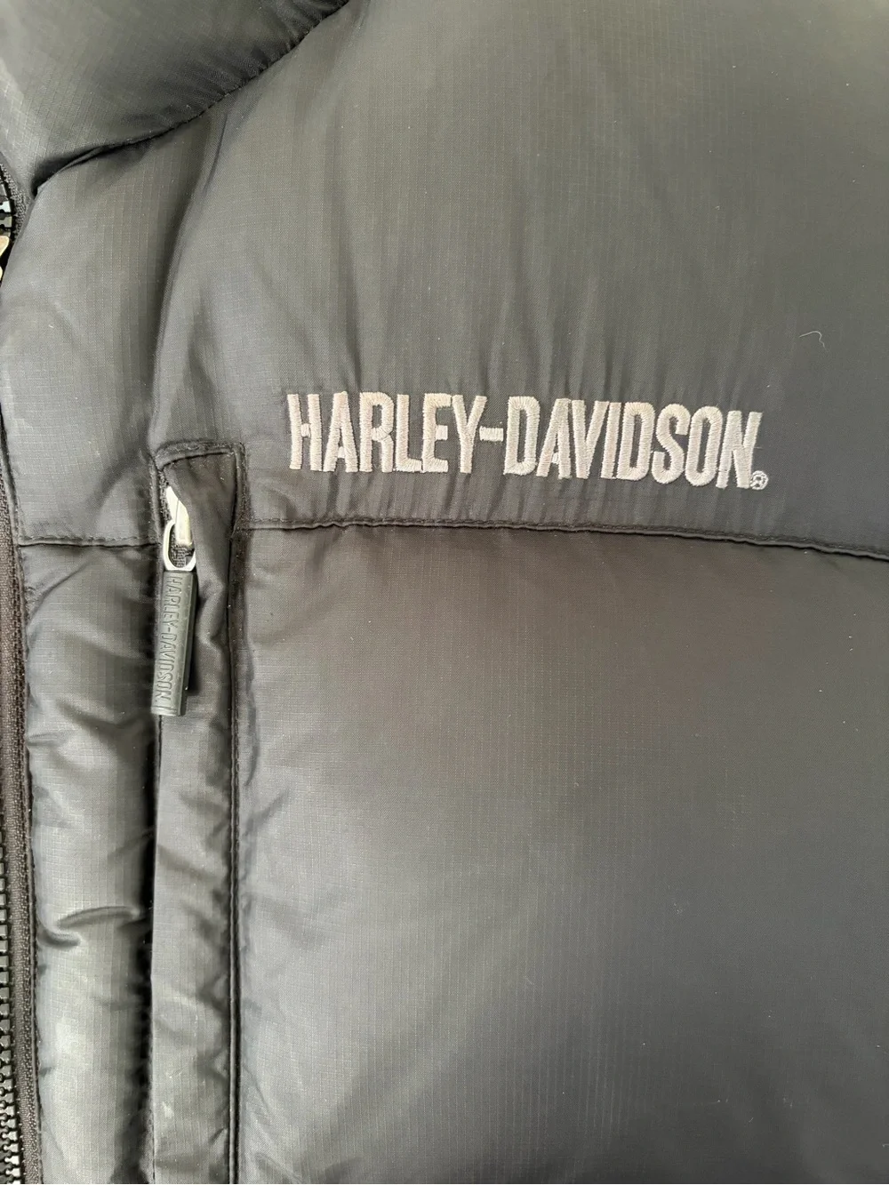 Harley-Davidson Vest Mens 2XL Black Duck Down Puffer Snap Front Motorcycle *Flaw